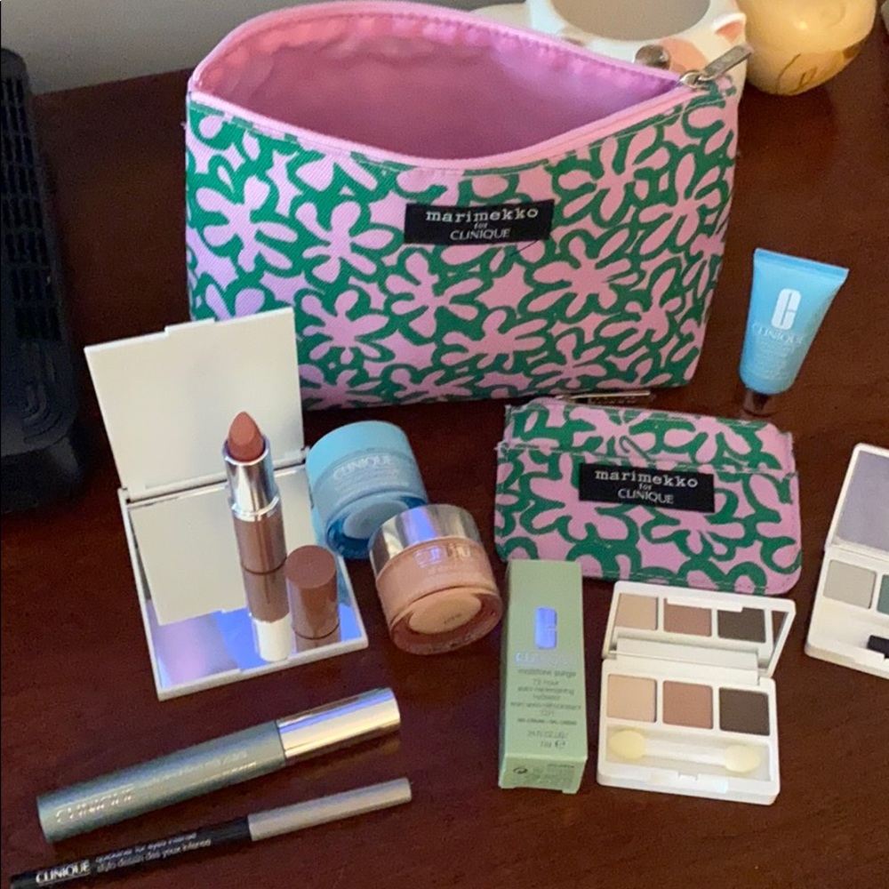 Clinique makeup set.  New. 11 pcs 🔅last chance🔅